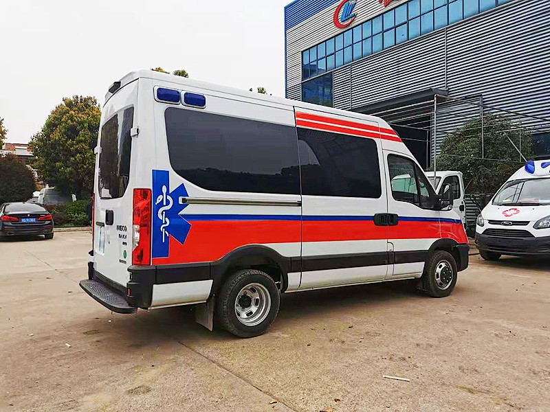 依維柯歐勝長軸救護車